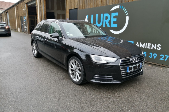 AUDI A4 AVANT